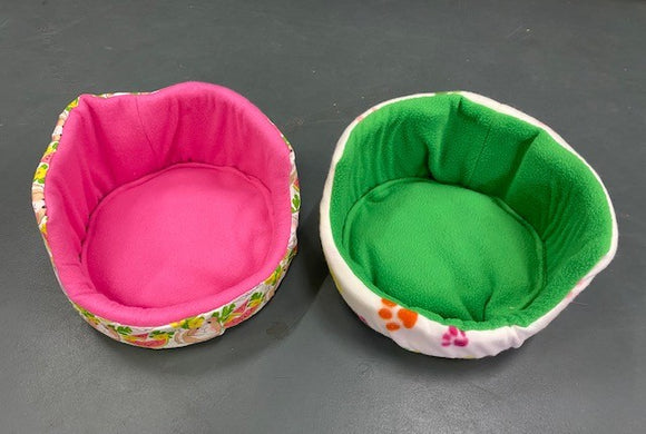 SMALL ANIMAL SNUGGLE BASKET LARGE 30CM DIAMETER